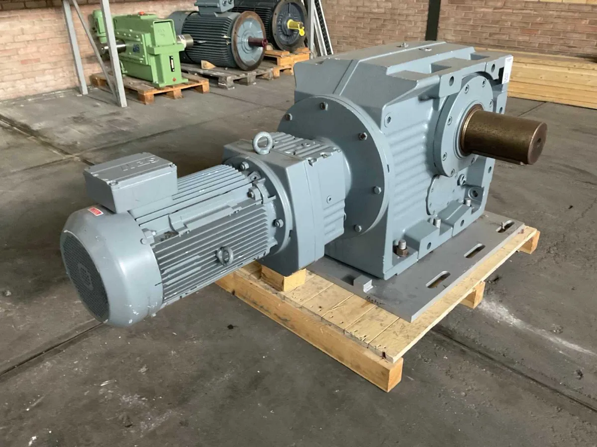SEW K167 R107 Getriebe/Getriebe
