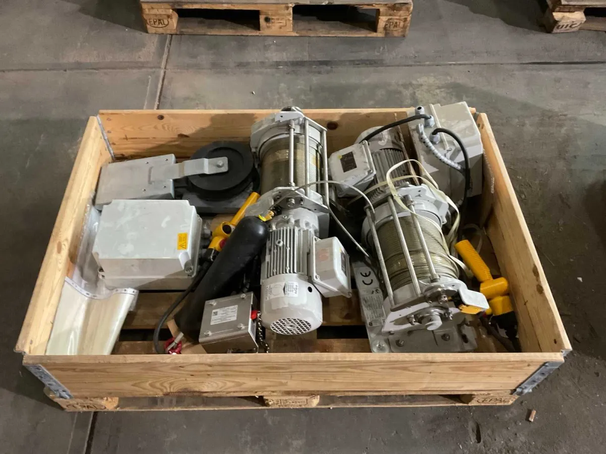 E+H Antriebstechnik E40-V2B Seilwinde (2x)