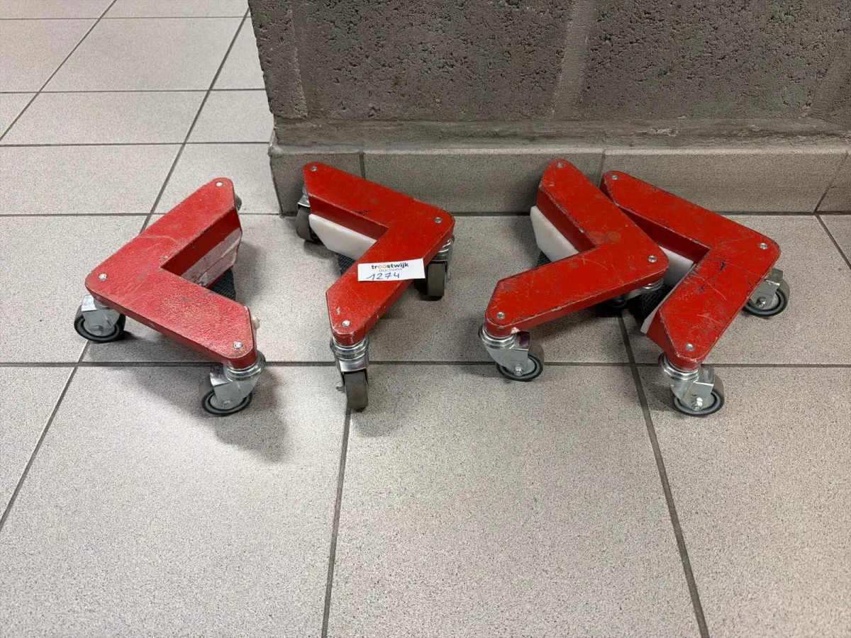 V-förmige Möbeltransportrolle auf Rollen