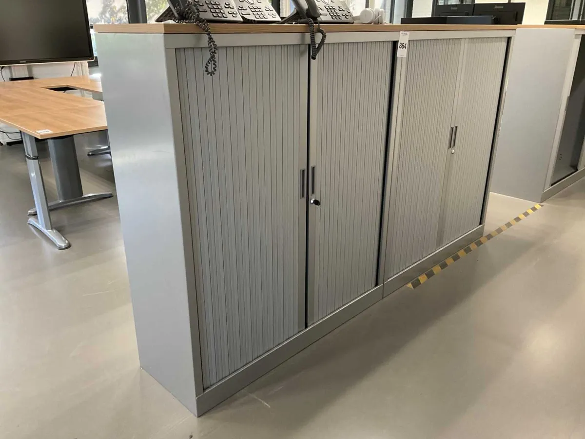 Aktenschrank (2x)