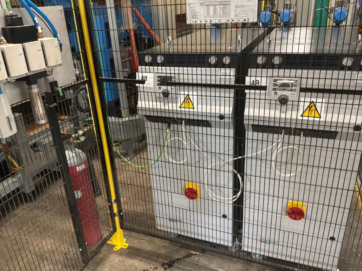 2022 Regloplas 300LD Härtekammer