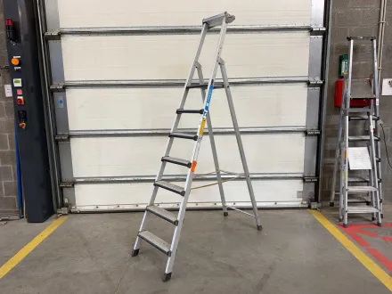 Zarges Z600 Stufenleiter – RESALE