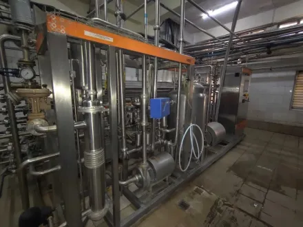 Em 1 x 20 M170 - 63/100 8000 Used HRS tubular skid-mounted pasteurizer cold-fil – RESALE