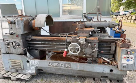 Fritz Kern Kg D560 Leit- und Zugspindeldrehmaschine – RESALE