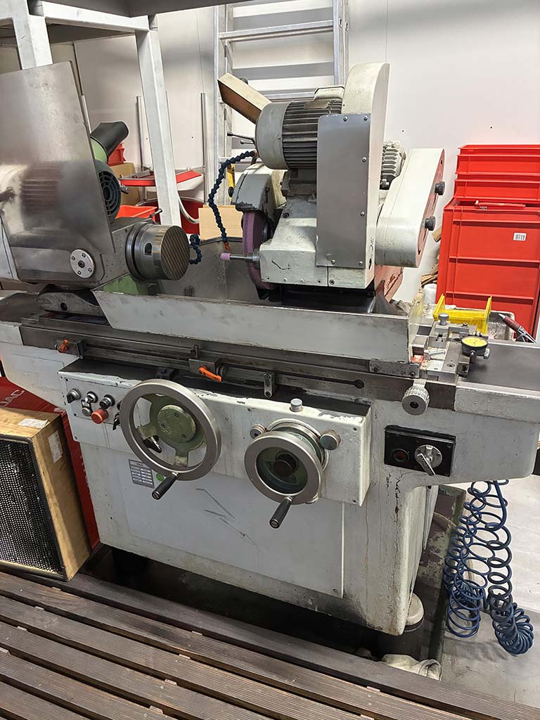 Ribon RUR 500 Rundschleifmaschine