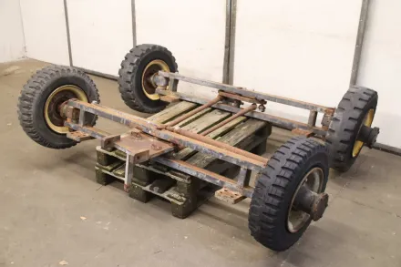 2-Achs-Lenkung Achsabstand 1040 mm Fahrgestell für Schwerlast-Transportwagen – RESALE