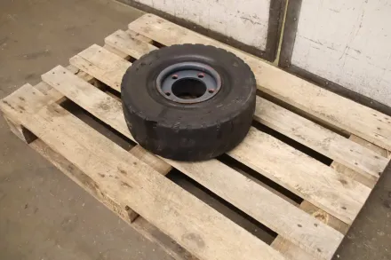 Rota / Reifen Günther 18x7-8 4.33 R-8 Vollgummi Reifen 2 Stück – RESALE