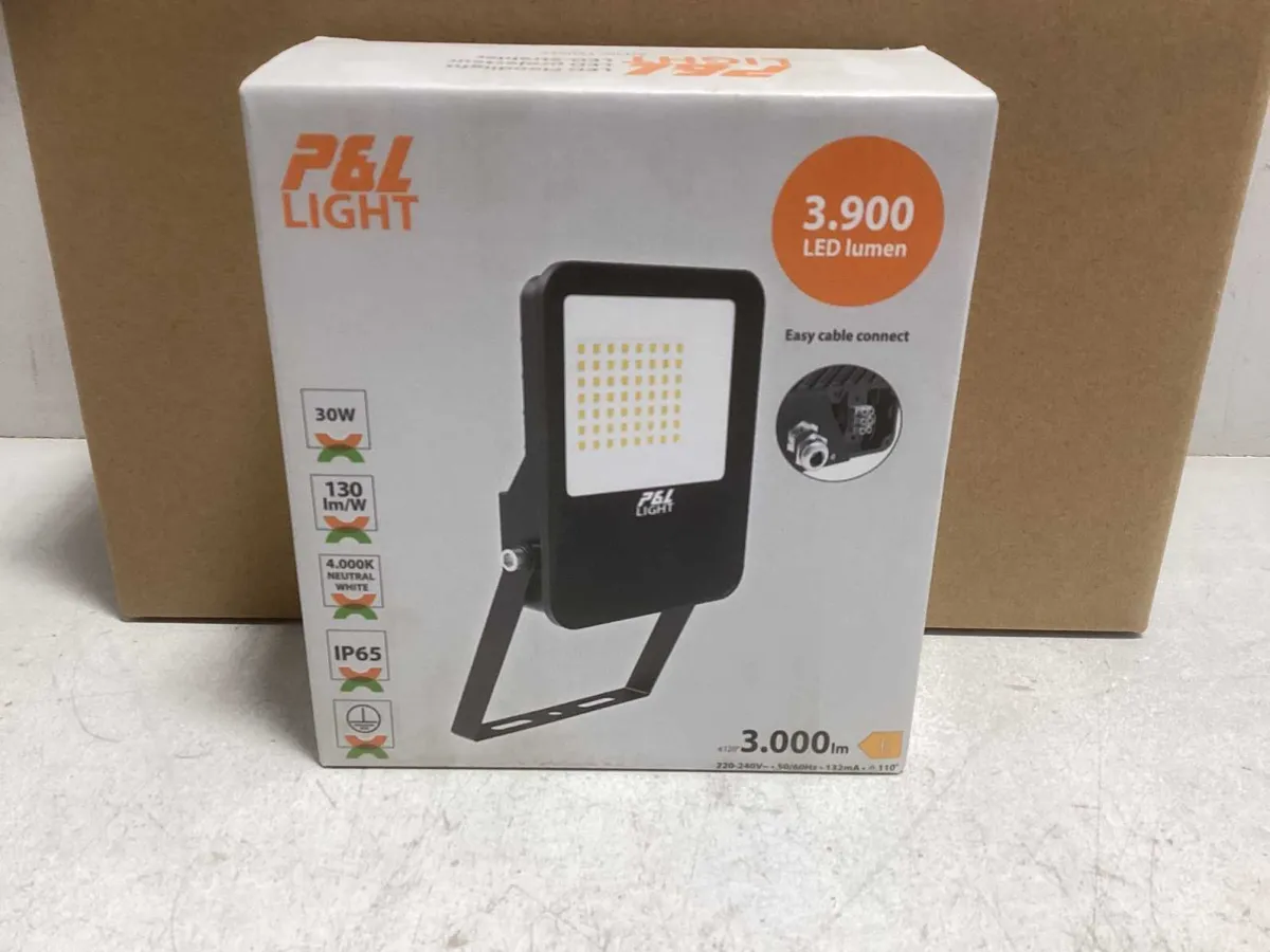 P&L LED-Scheinwerfer im Freien (4x)