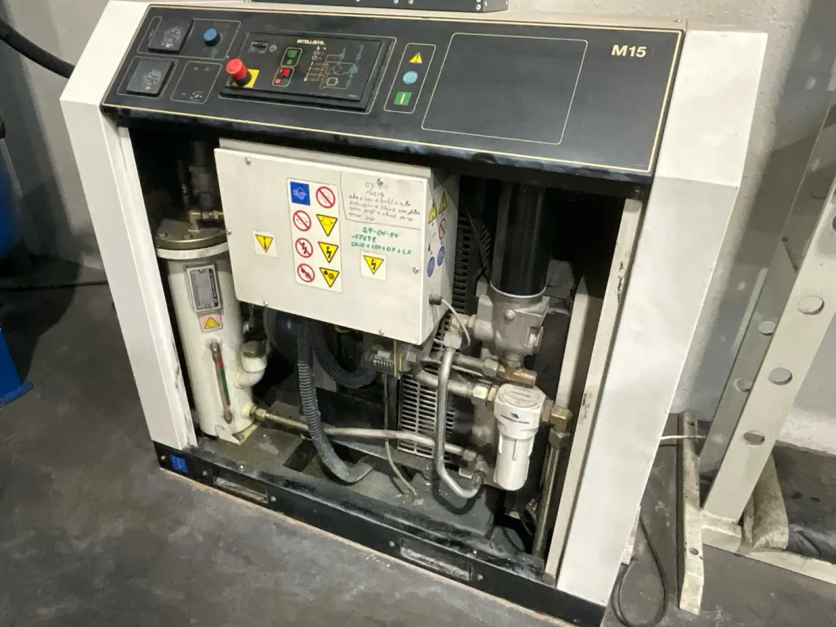 1997 Ingersoll Rand M15 – Schraubenkompressor