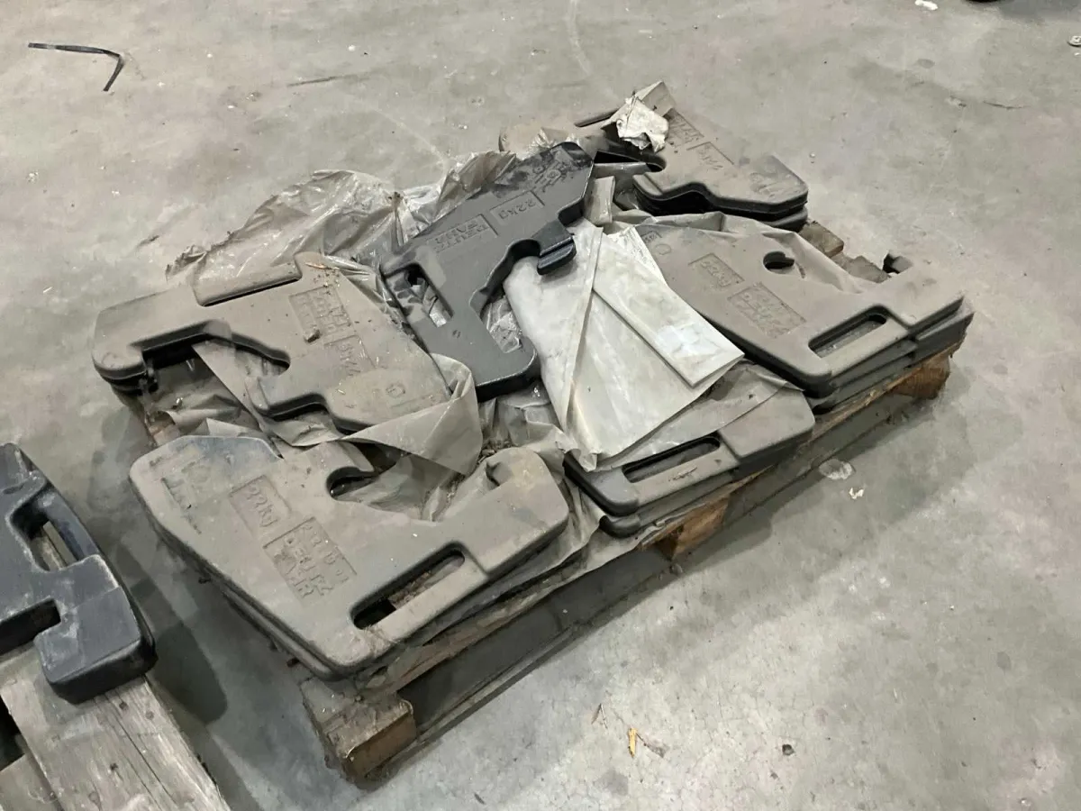 Same/Deutz 22kg Einhängegewichte (17x)