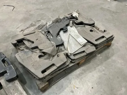 Same/Deutz 22kg Einhängegewichte (17x) – RESALE