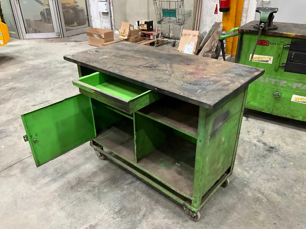 Sauter Werkbank fahrbar