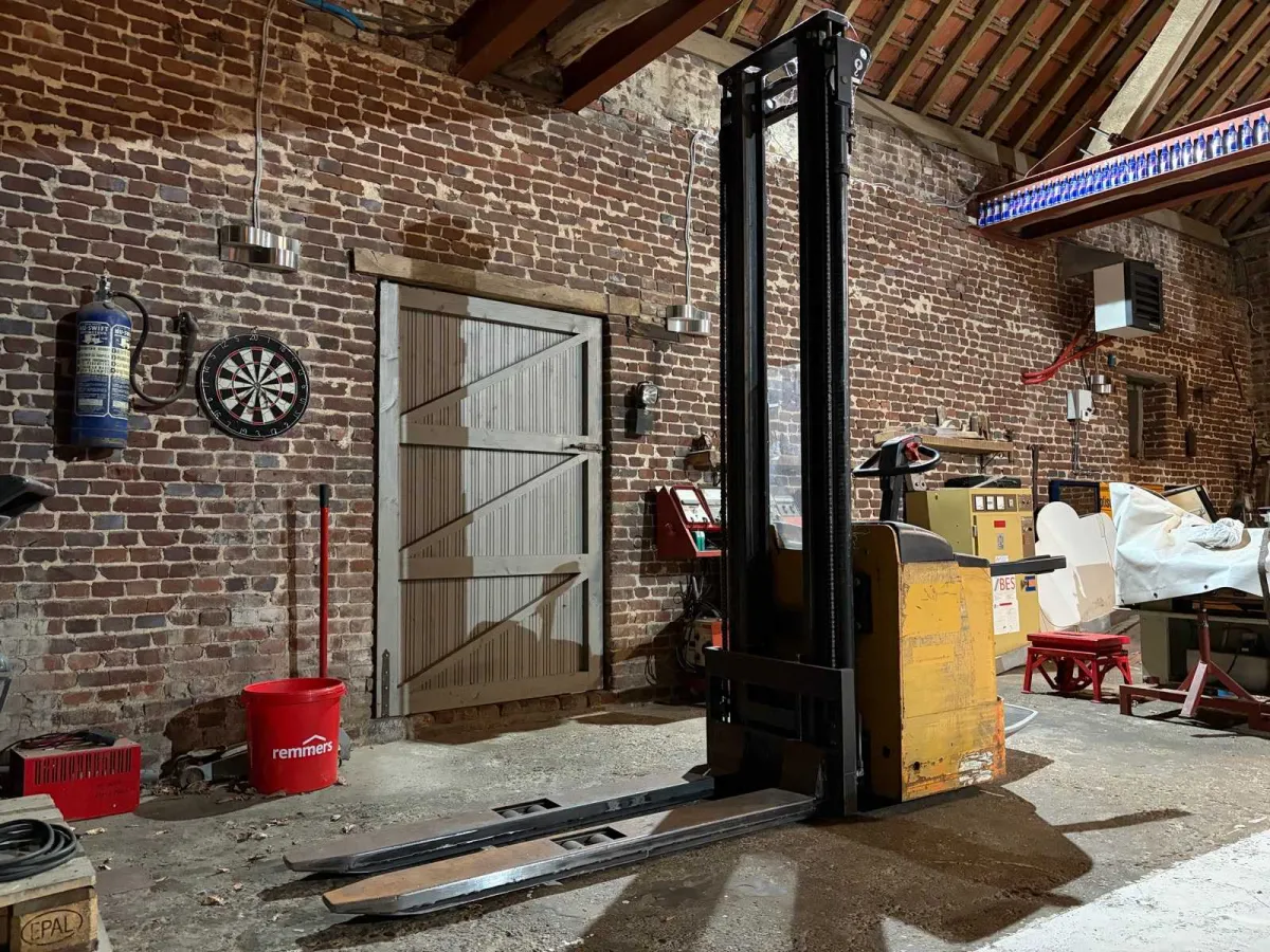2006 Caterpillar NSV16K Electric Pallet Jack Caterpillar