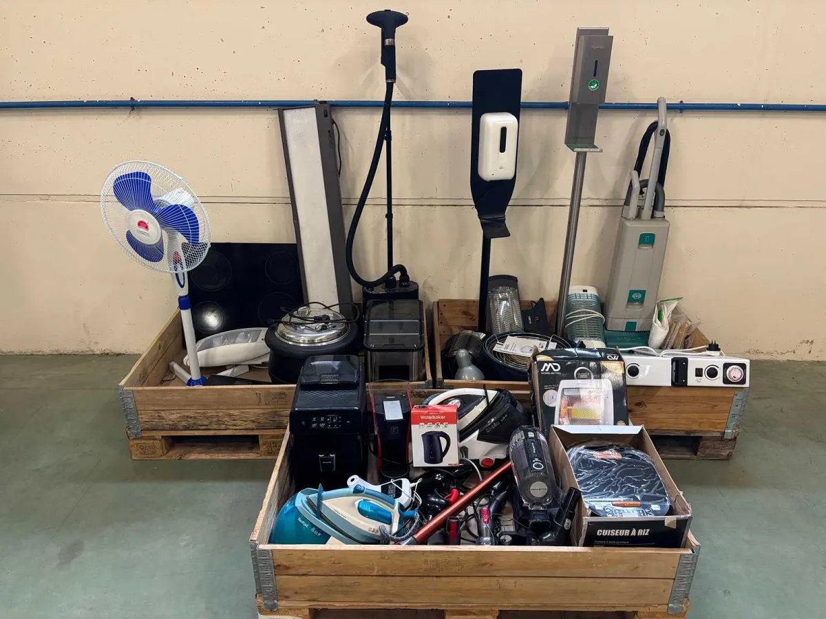 (x30) Miscellaneous Electronic Devices Not Tested.