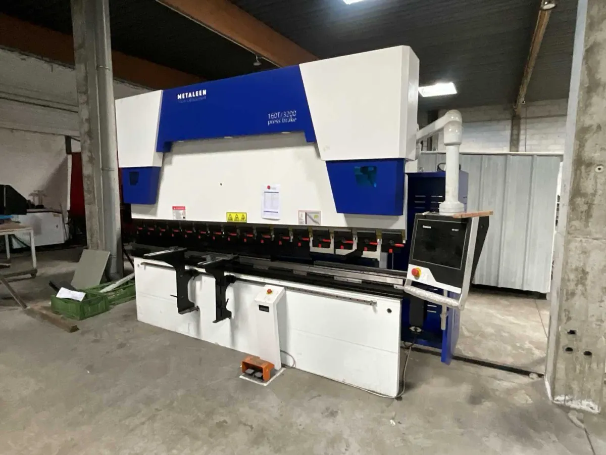 2025 Metaleen WE67K-160T/3200 CNC Hydraulikpresse.