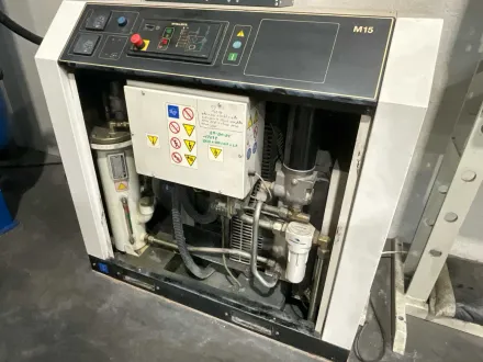 1997 Ingersoll Rand M15 – Schraubenkompressor – RESALE