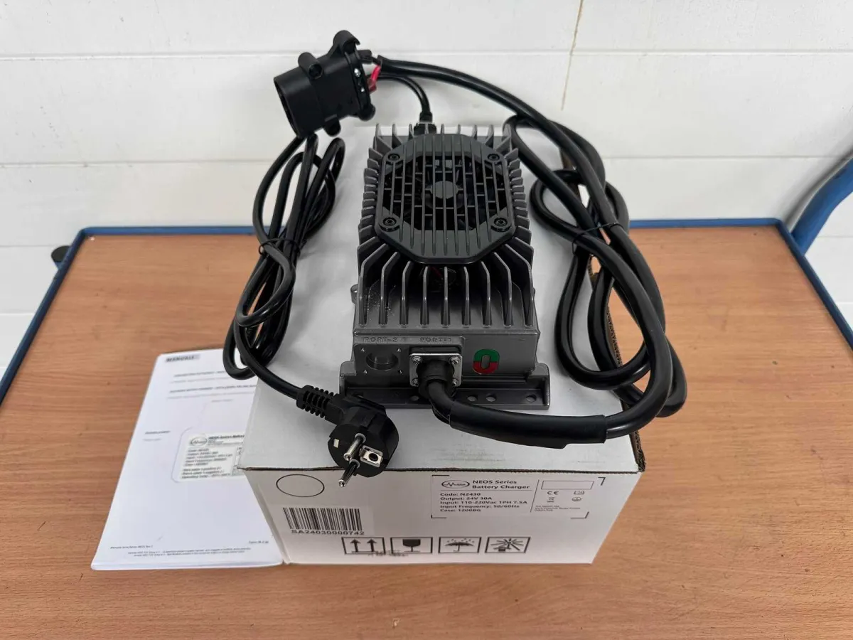 2026 TCE 24V 30A 150-400Ah Hochfrequenz Hubwagen Ameise Huchhubwagen Ladegerät charger IP66 Extreme