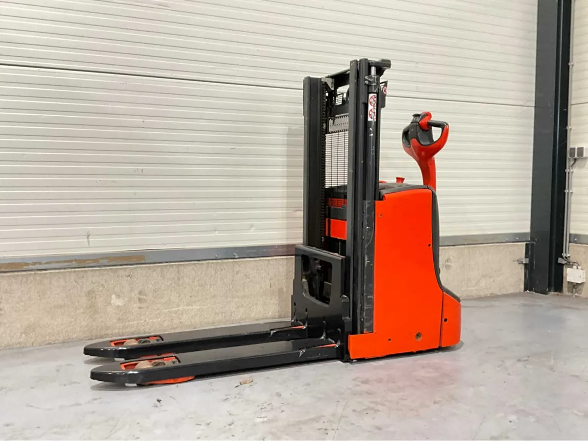 2019 Linde D08 1800KG Stacker