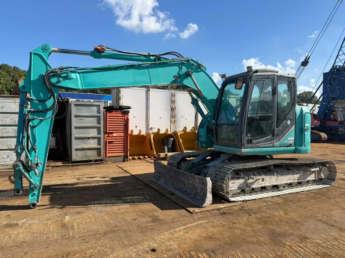 2013 Kobelco SK140SRLC-3 Radbagger
