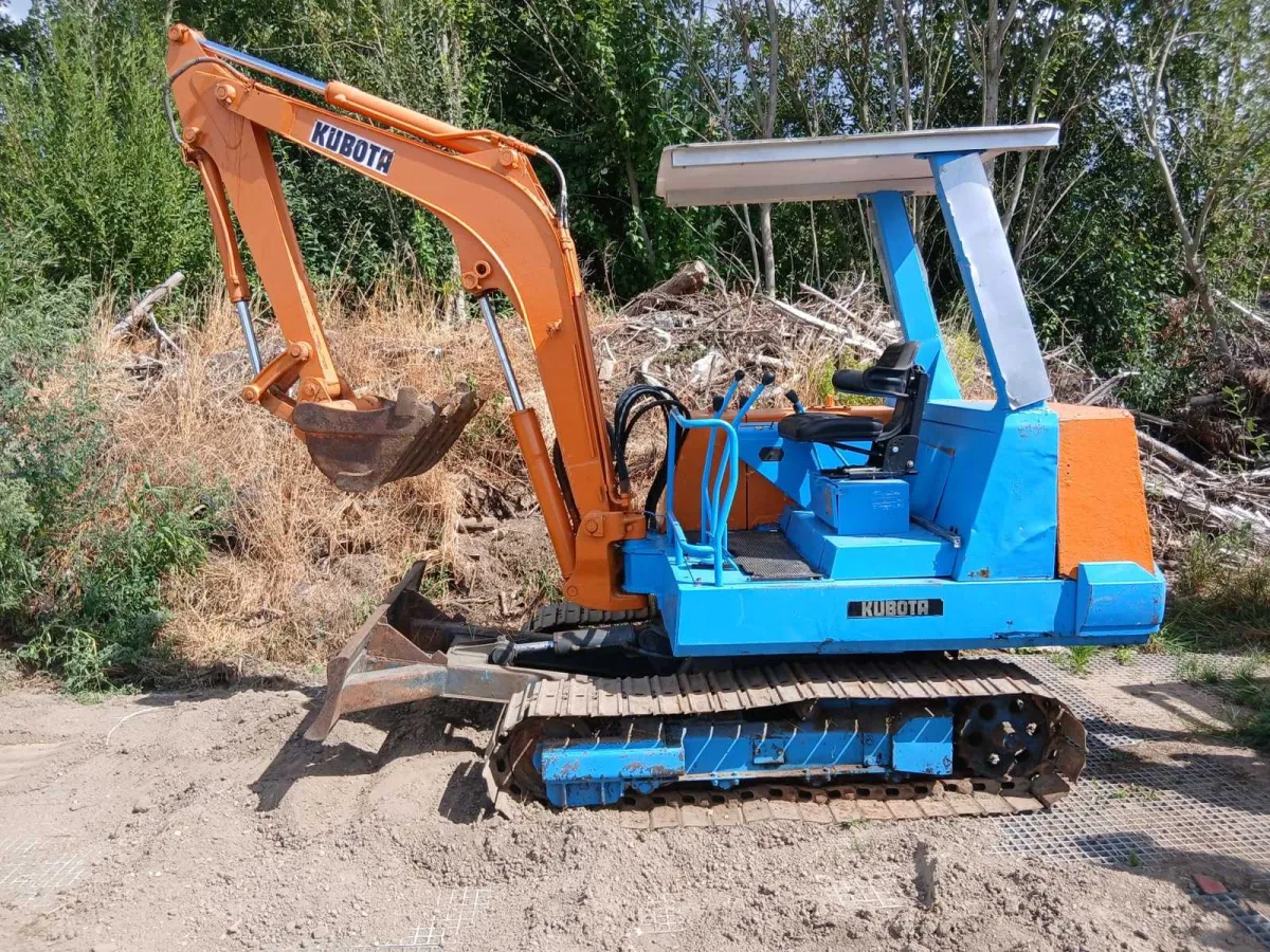 Kubota KH-033 Raupenbagger 3,3 Tonnen – Schaufel und Dozerblatt