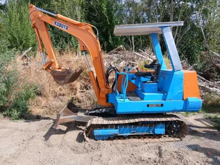 Kubota KH-033 Raupenbagger 3,3 Tonnen – Schaufel und Dozerblatt – RESALE