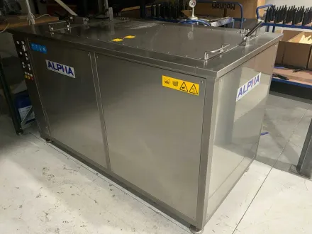 2023 Alpha Industrial Reiniger 160L Ultraschallreiniger – RESALE