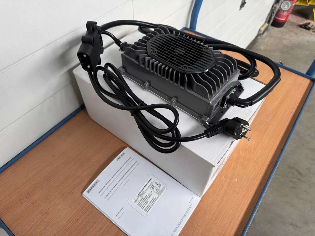 2026 TCE 24V 30A 150-400Ah Hochfrequenz Hubwagen Ameise Huchhubwagen Ladegerät charger IP66 Extreme