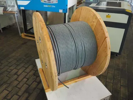 Kabel auf einer Rolle 12-Kern – RESALE