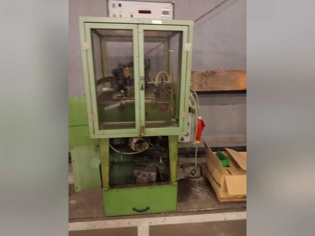 Essa – Stanzmaschine