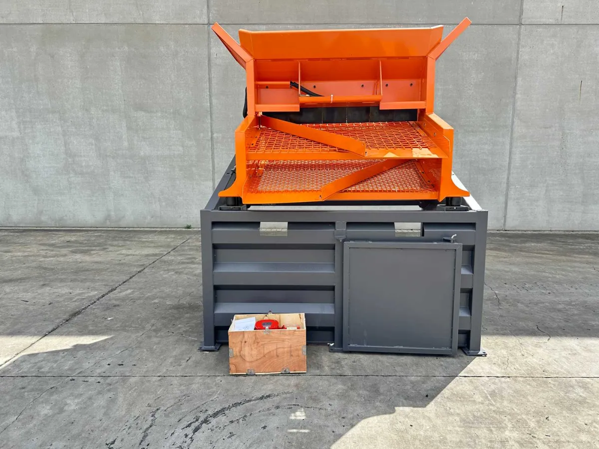 Mobile screening installation