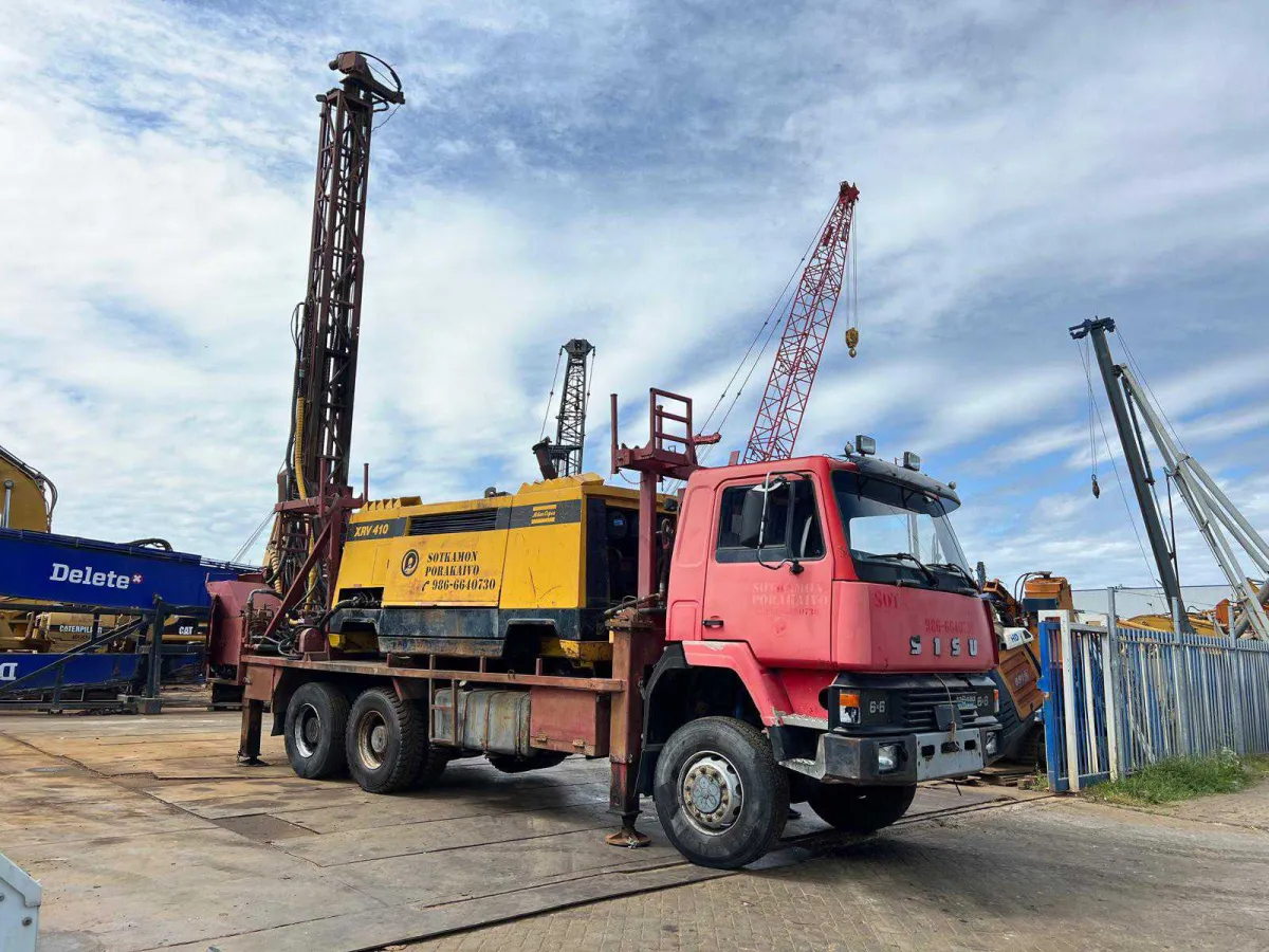 Sisu 12E480 6x6 Wasserbrunnenbohrmaschine Atlas Copco XRV410