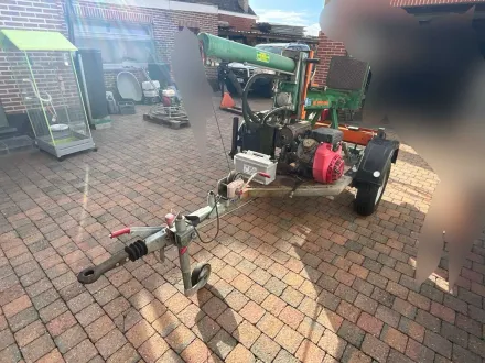 Posch Hydro-Combi 15 Holzspalter auf Anhänger mit Honda 20 PS V-Twin-Benzinmotor – RESALE