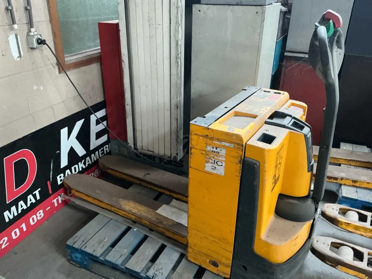 Jungheinrich EJE 116 elektrischer Palettenwagenwagen – 1.600 kg
