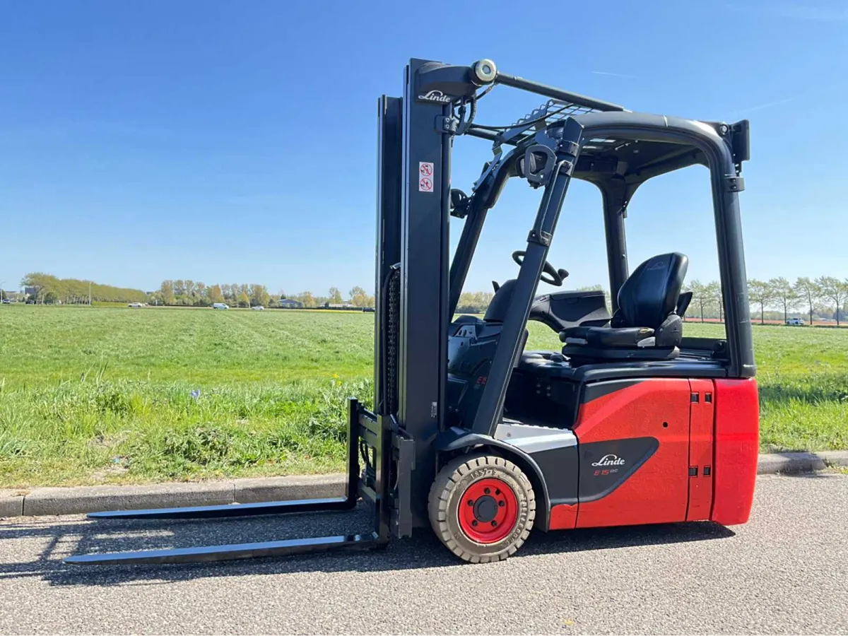 2021 Linde E15-02 4311-Stunden-Gabelstapler