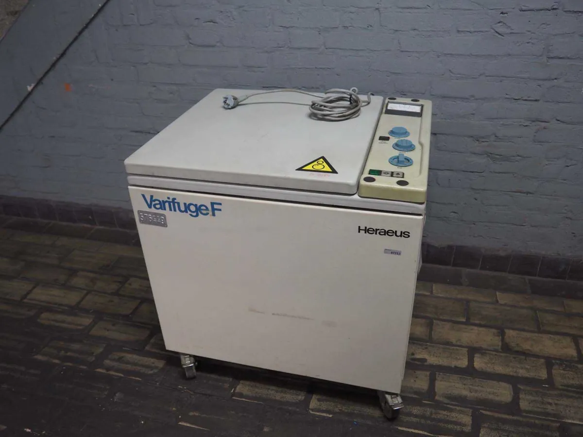 Heraeus - Varifuge F - Zentrifuge