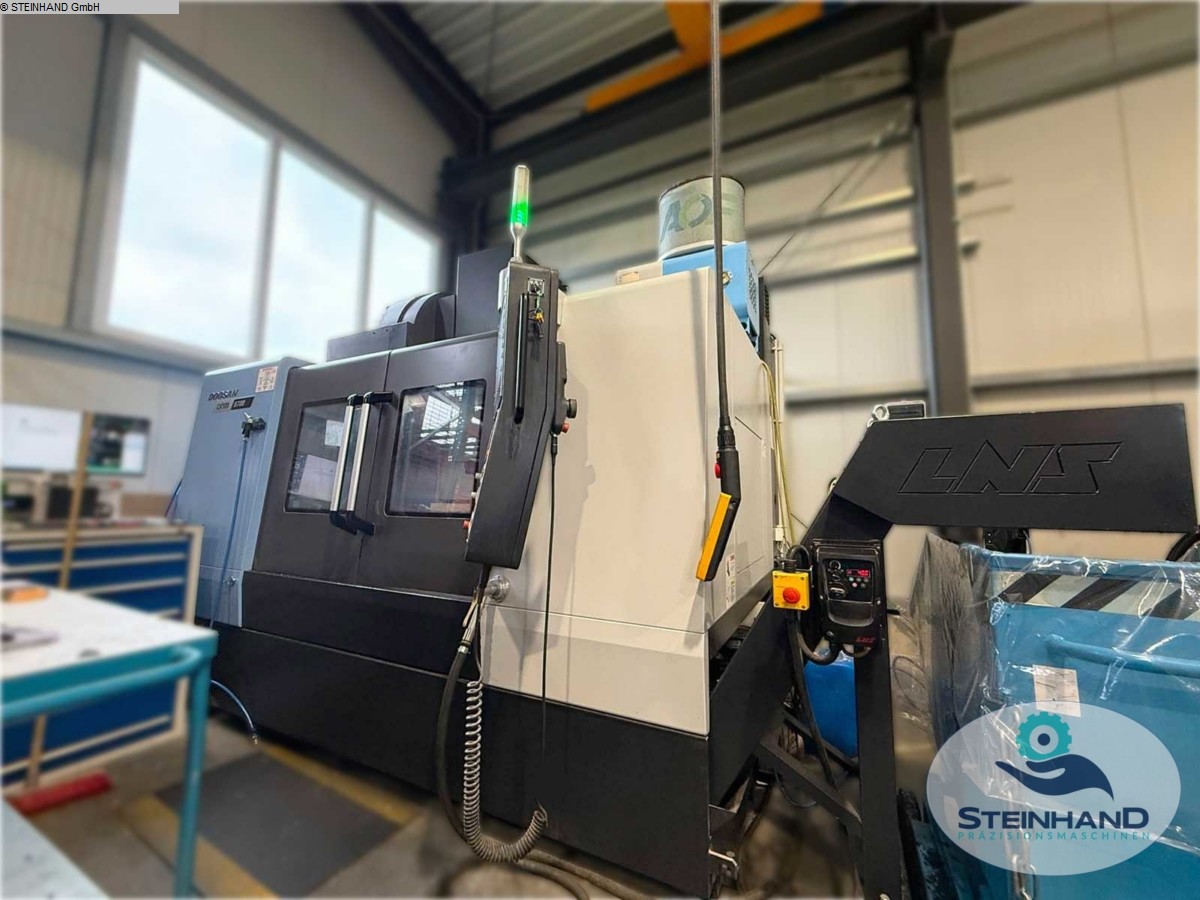 DOOSAN DNM 6700 Bearbeitungszentrum - Vertikal