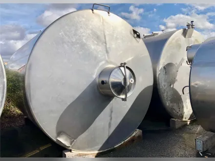 150 hL – 304 Edelstahltank mit flachem Boden und Gehäuse – RESALE