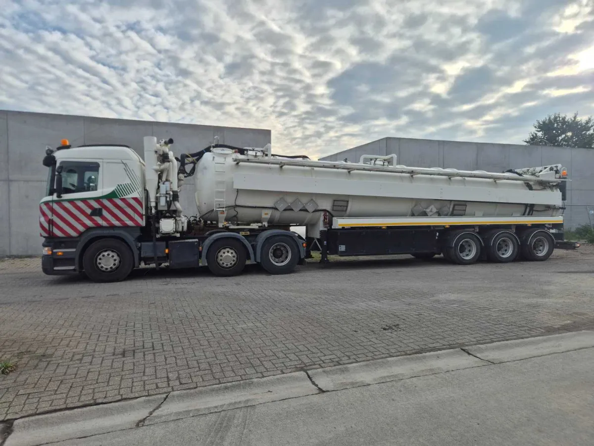 2006 Scania R 470 Traktor mit J Hvidtved Larsen Vakuumtanker