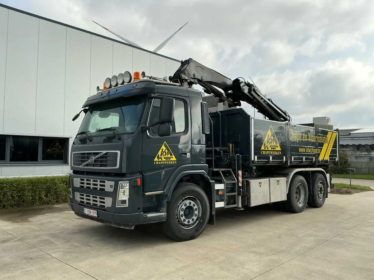 Volvo FM 6x4 Lkw mit FASSI F235AXP,23 Lkw-montiertem Kran – 2007 – 405 kW