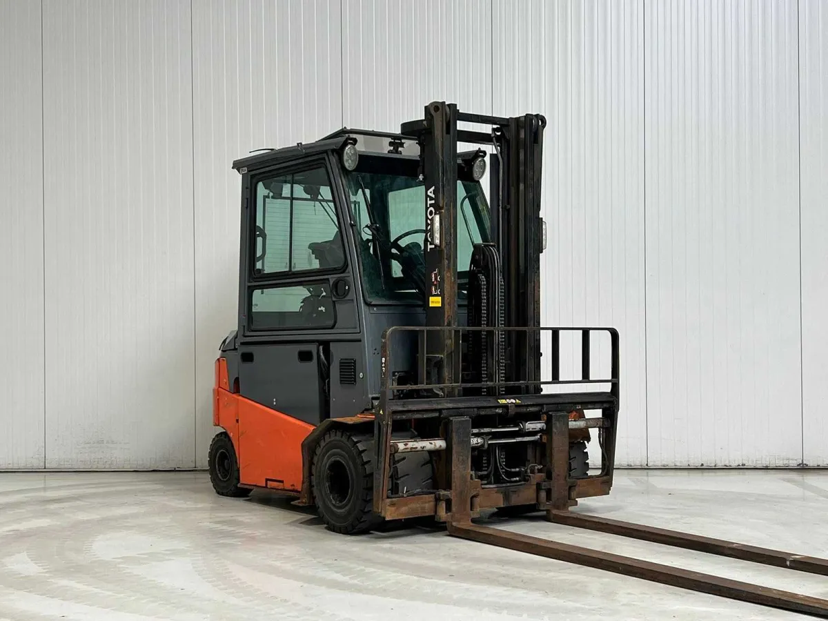 Toyota - 2018 - 8FBMT35 - 3,3M Duplex, Freiheber, Seitenschalt - Gabelstapler