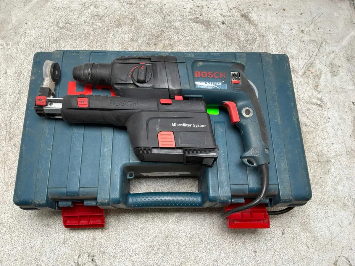 2016 Bosch GBH 2-23 REA Rotationshammer 710W SDS-plus mit Staubabsaugung