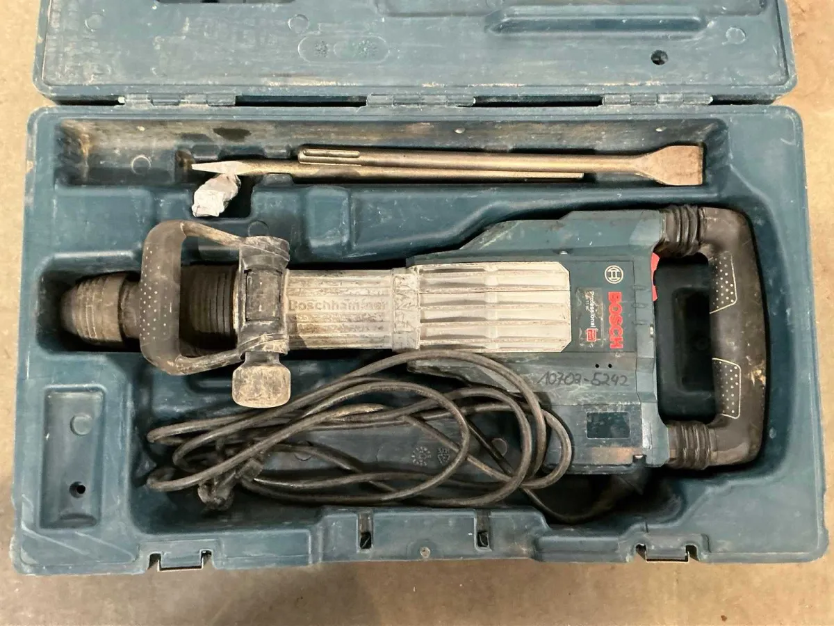 2021 Bosch GSH 11 VC Breaker 11kg SDS-Max