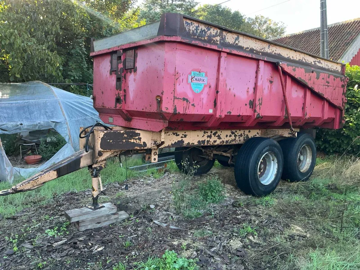 1975 Bennes B10B Tipper