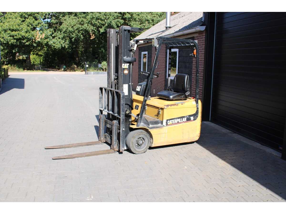 Caterpillar - 2005 - EP15KRT 4,8M Triplex, Freiheber, Seitenschaltung - Gabelstapler