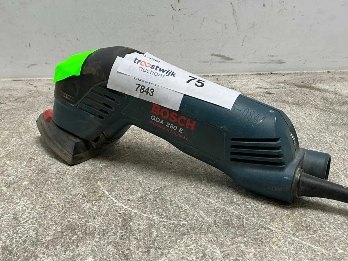 2015 Bosch GDA 280 E Delta Sander