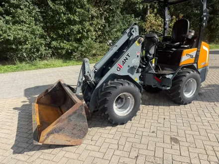 Giant - 2021 - G2500 - Schaufel mit Eimer – RESALE