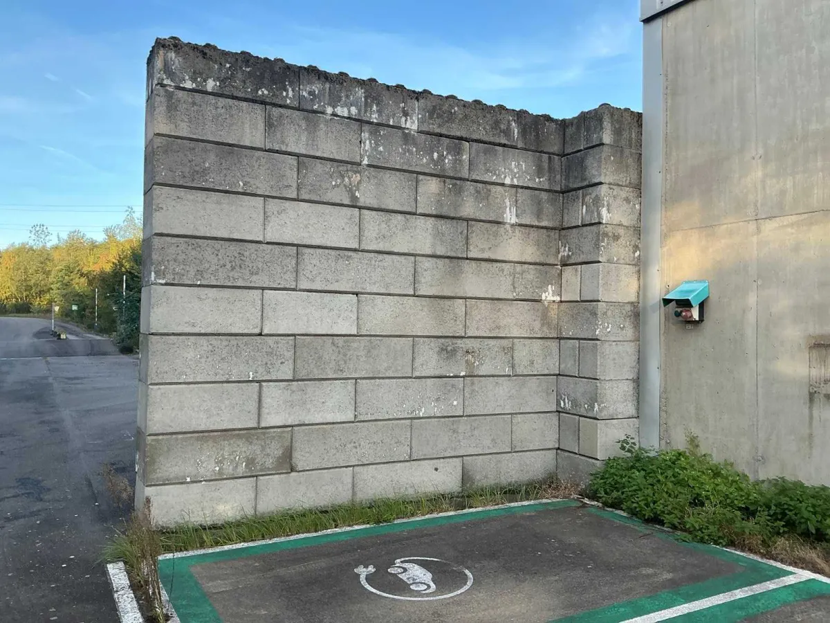 Stapeln von Betonblöcken (54x)
