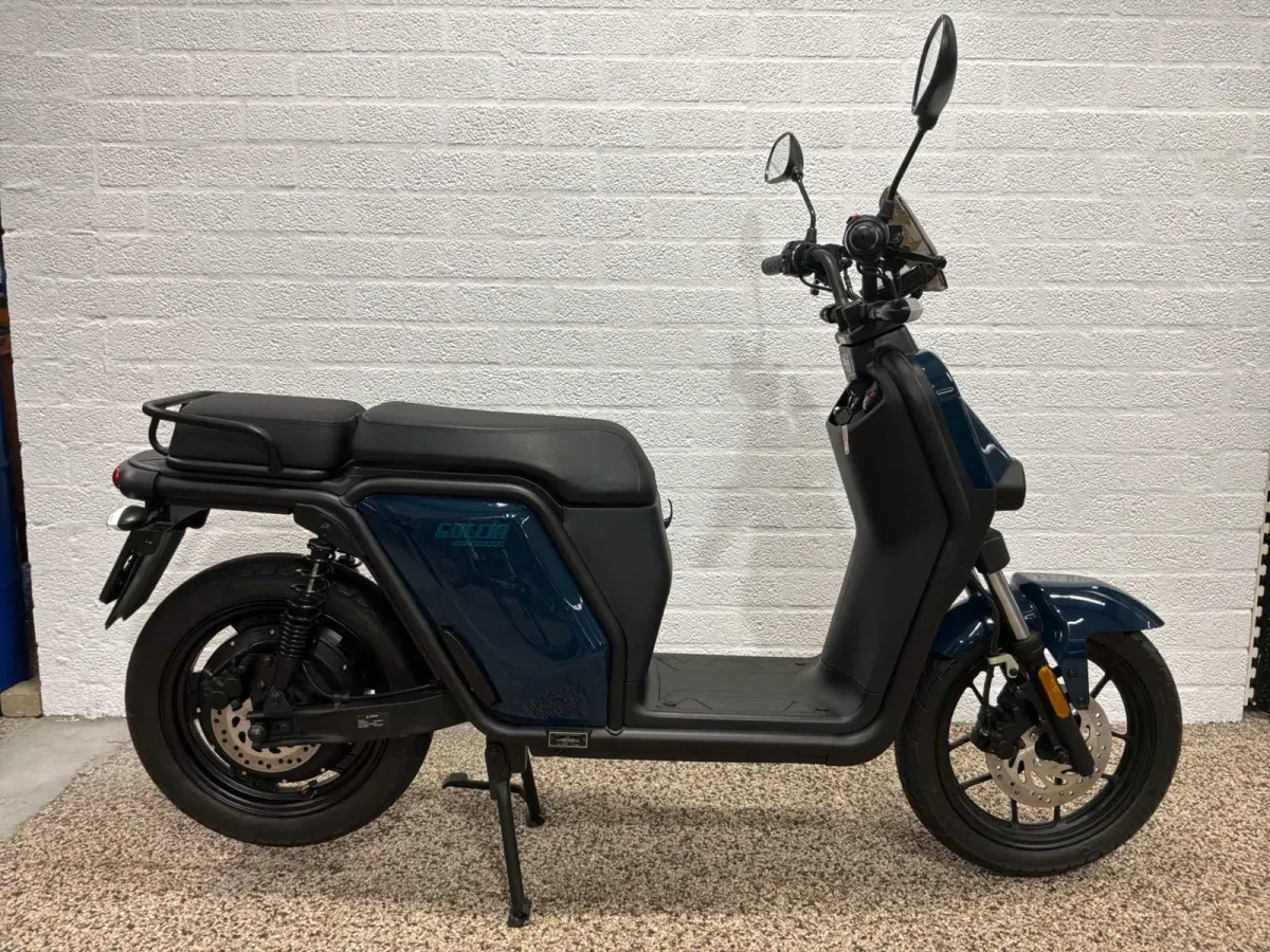 AGM Goccia GEV2000 elektrisches Moped