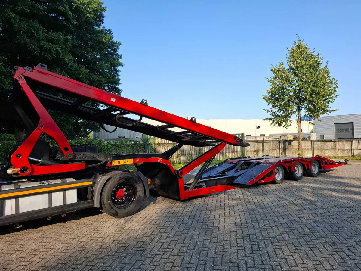 Lohr Lkw- und Maschinentransporter Sattellauflieger