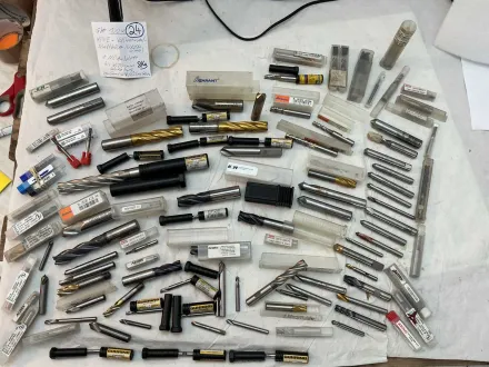 HSS/E + VHM Schaftfräser / NC-Anbohrer (100x) – RESALE